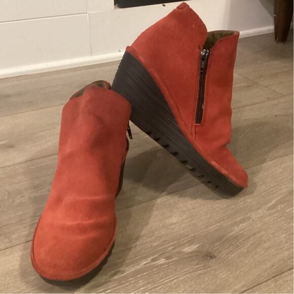Fly London Womens Yip Boot US 7 7.5 EU 38 Red Suede Comfort Gorpcore Grunge Zip - Picture 1 of 11